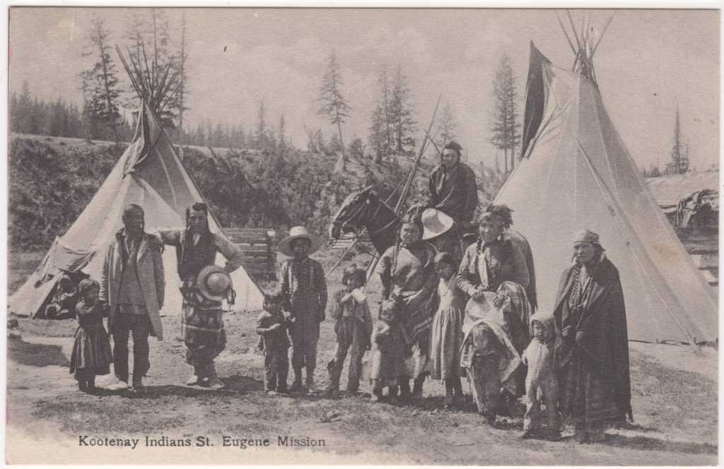 Indiens Kootenay, Mission St. Eugène, Cranbrook; ca. années 1019
